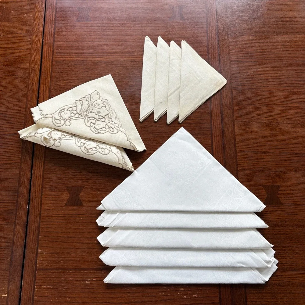 Vintage Linen Napkin Lot 12pc White Damask Cream Cutwork Floral Scalloped Edge